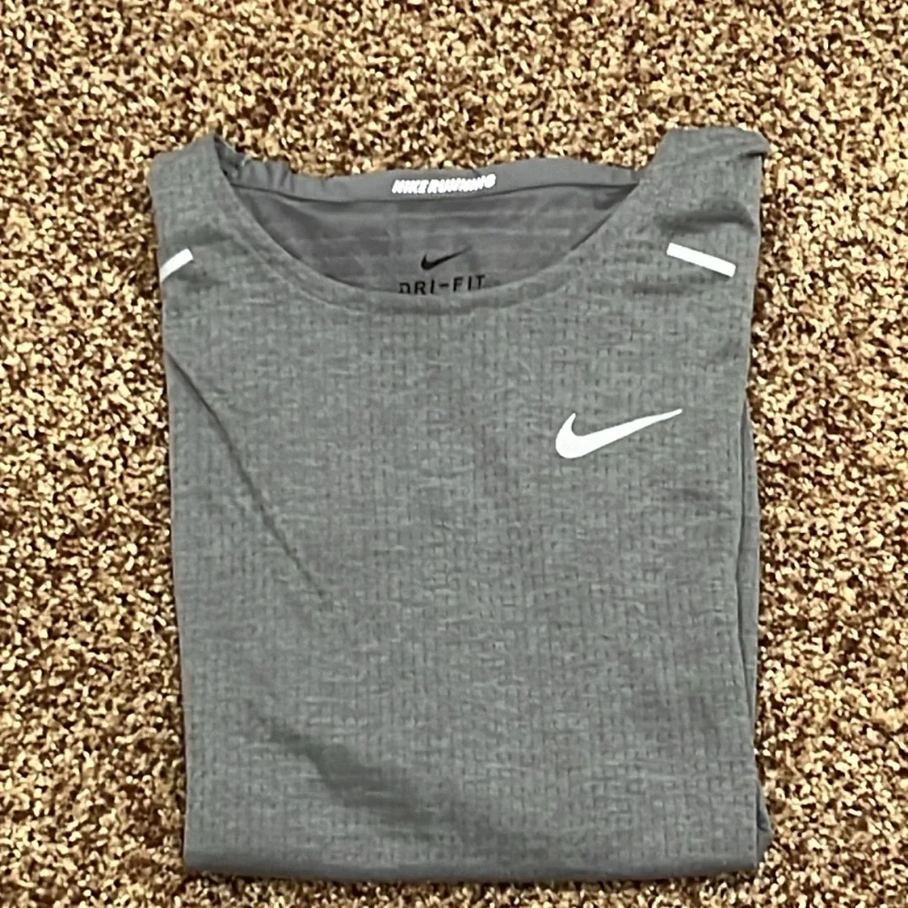 Nike Men’s Shirt - Picture 4 of 4